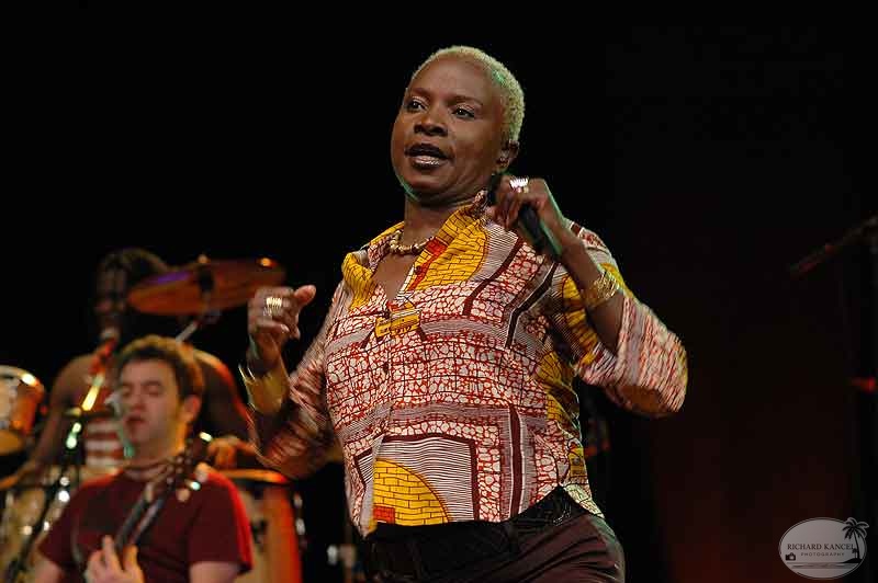 angelique-kidjo.30.jpg