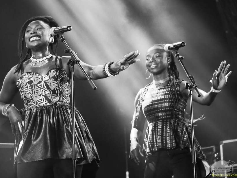 oumou-sangare-13.jpg