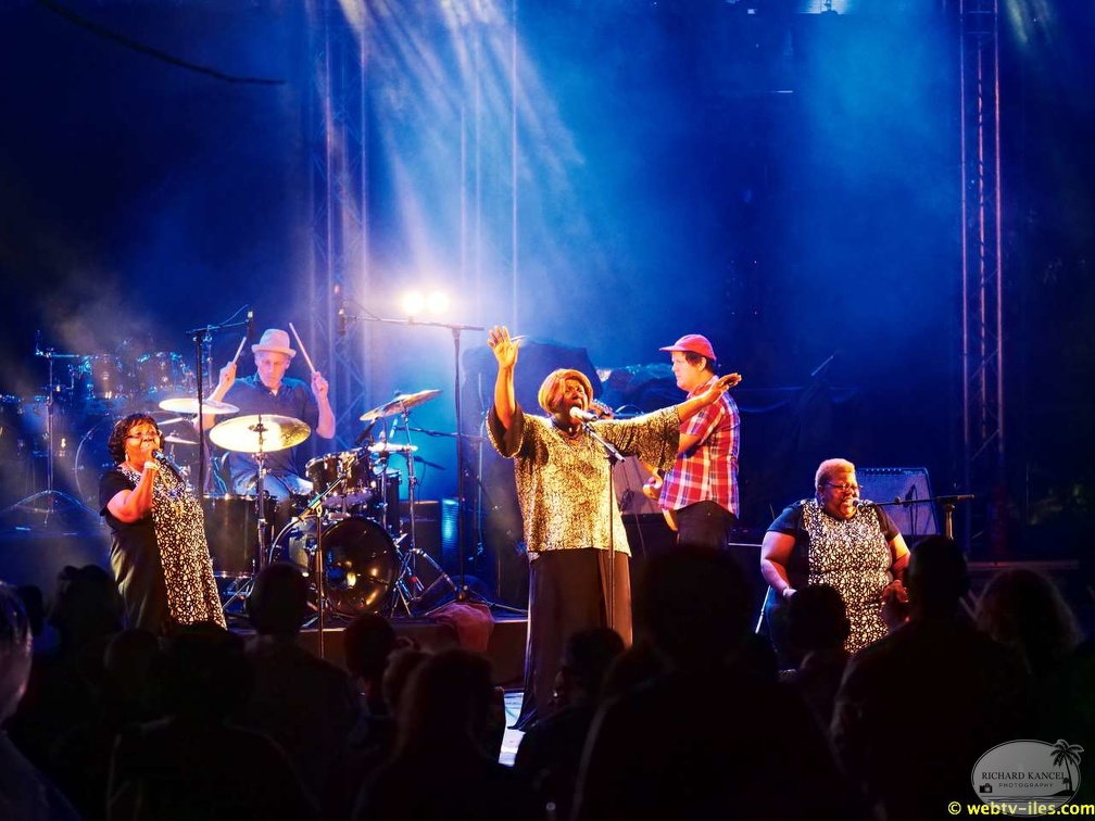 the-como-mamas-15.jpg