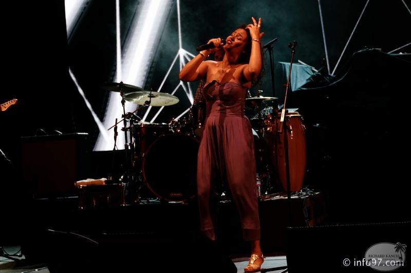 mayra-andrade-48.jpg