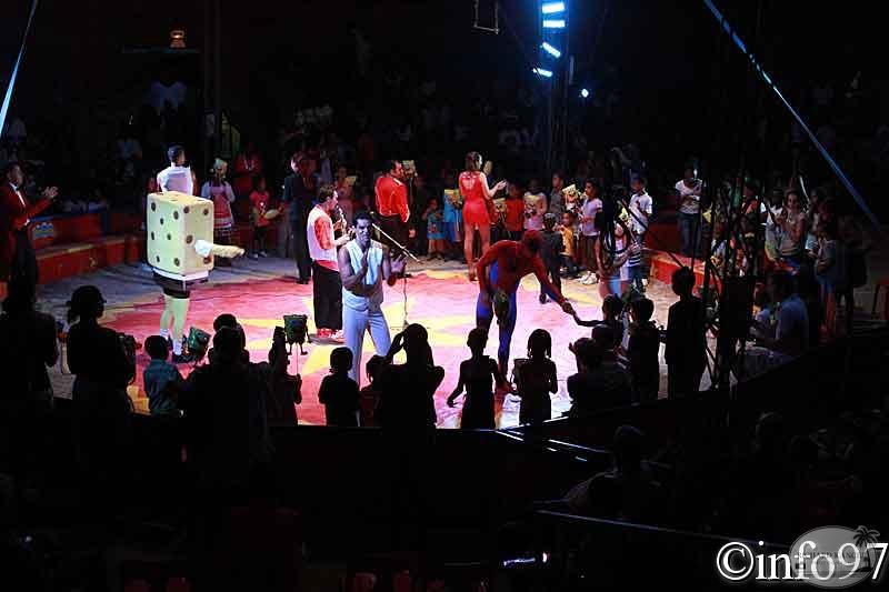 cirque-roger-lanzac-2011-19.jpg