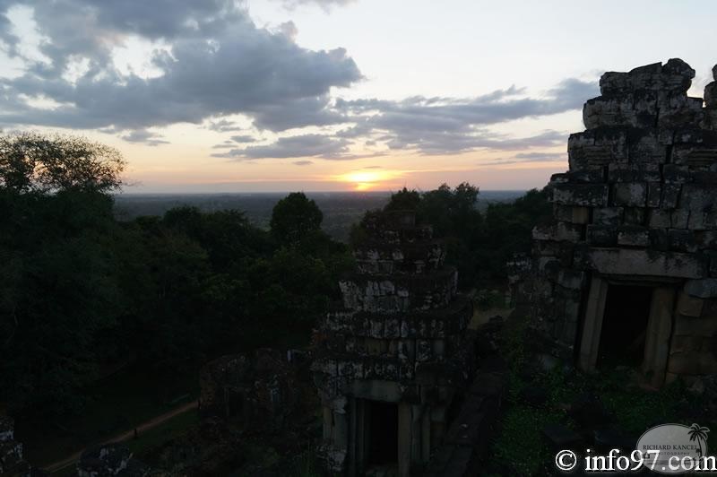 DSC04898angkor.jpg