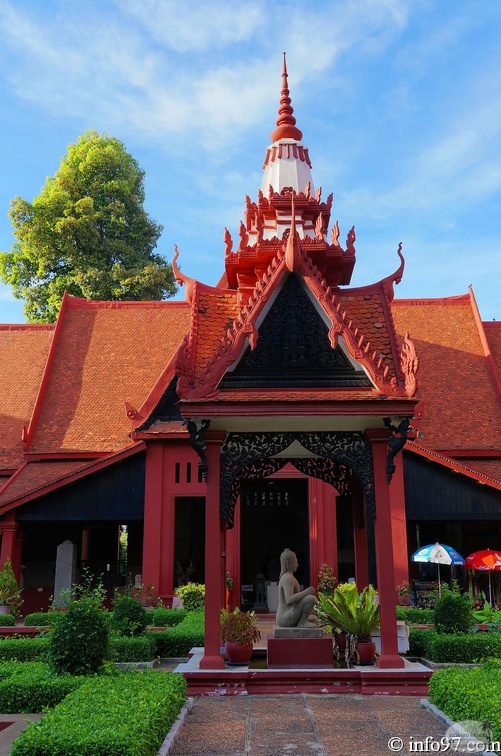 DSC04582musee-palais-phnompenh.jpg