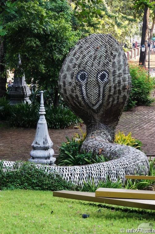 DSC04607musee-palais-phnompenh.jpg