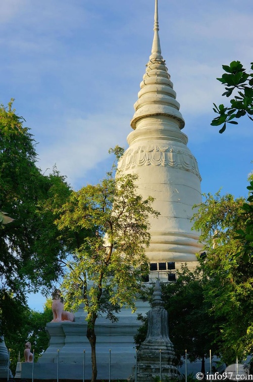 DSC04610musee-palais-phnompenh.jpg