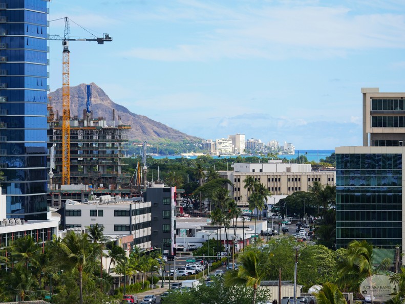 P1009840honolulu.jpg