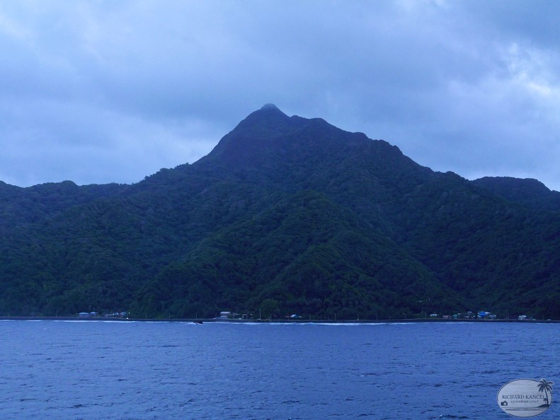 P1010087-Pago-Pago.jpg