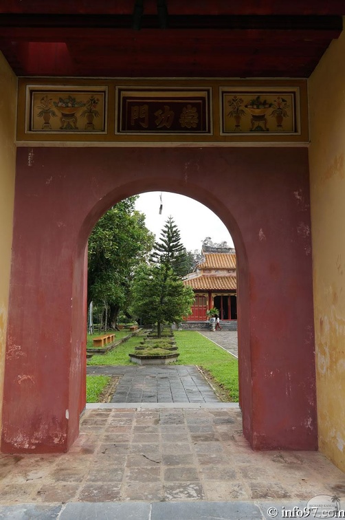 DSC02470cite-imperiale.jpg