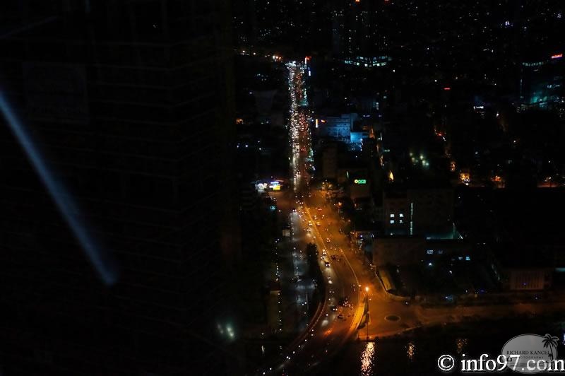 DSC06314saigon-night.jpg