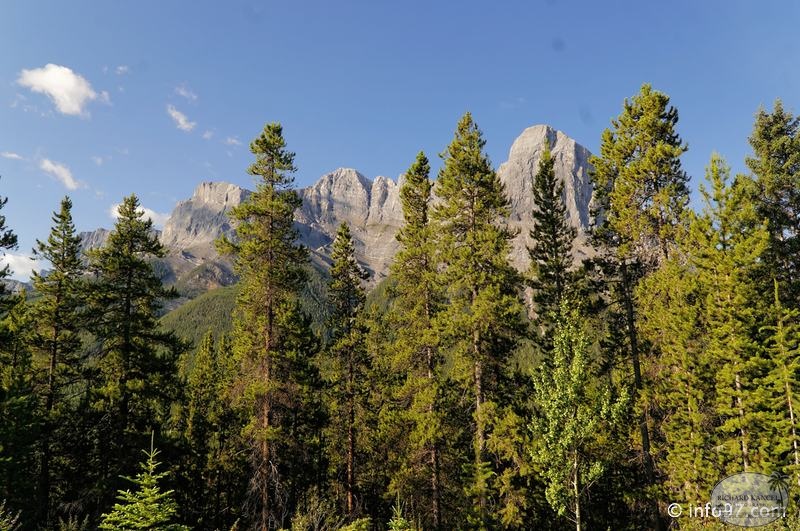 canmore-alberta-01.jpg