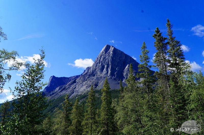 canmore-alberta-08.jpg
