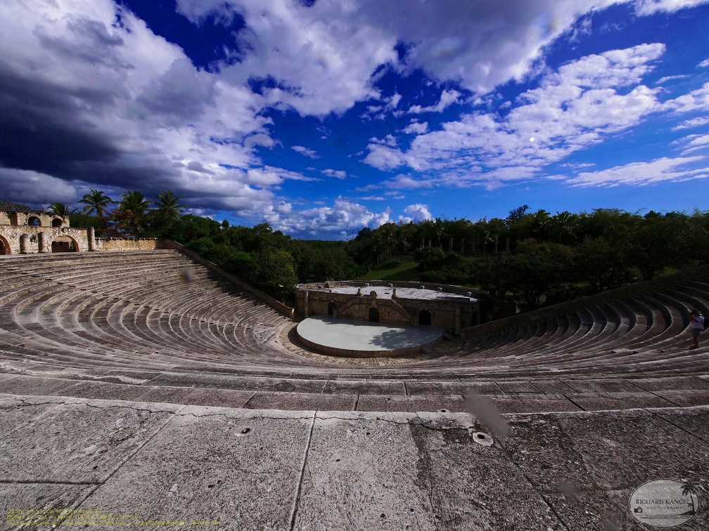la-romana40.jpg