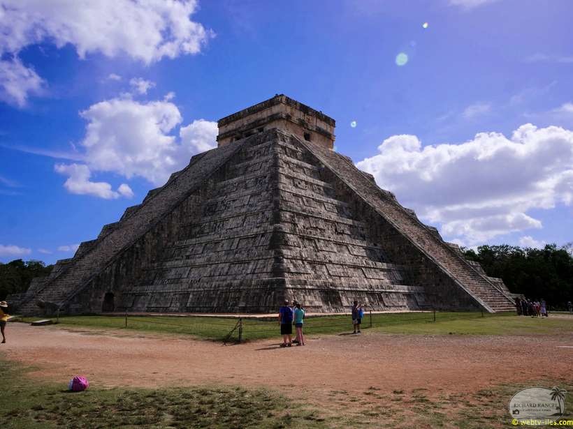 chitchen-itza-005.jpg