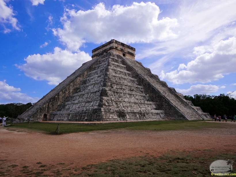 chitchen-itza-010.jpg