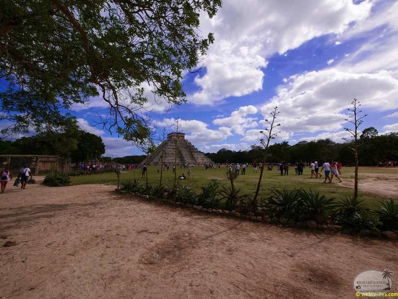chitchen-itza-020.jpg