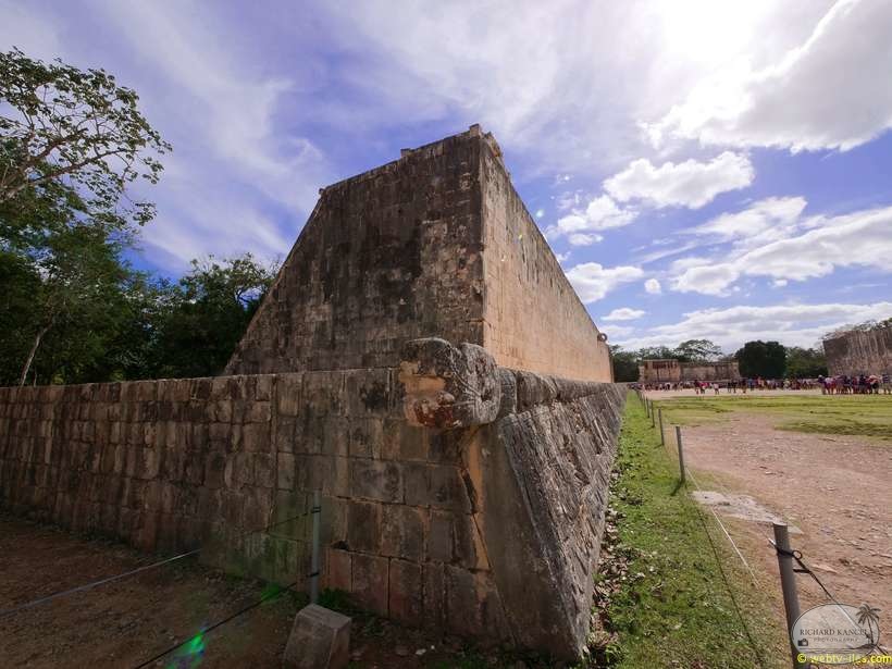 chitchen-itza-025.jpg