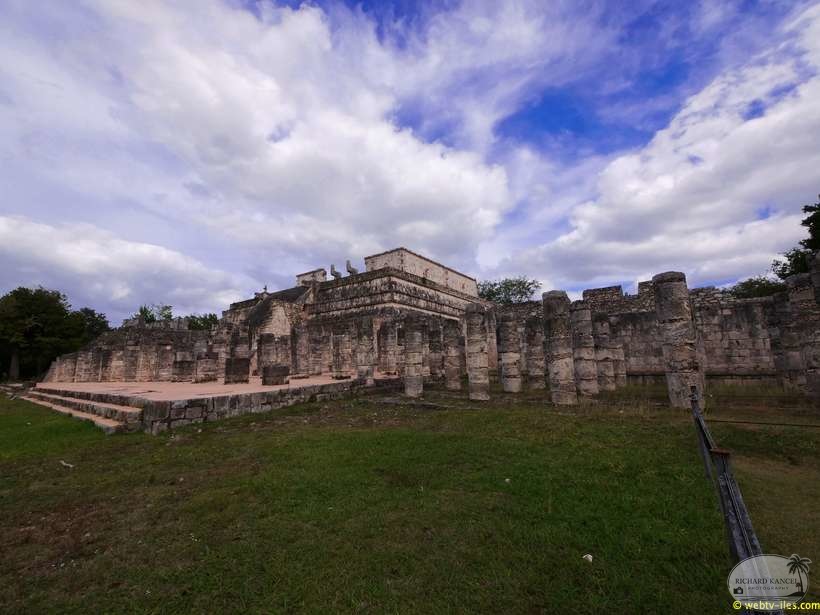 chitchen-itza-035.jpg