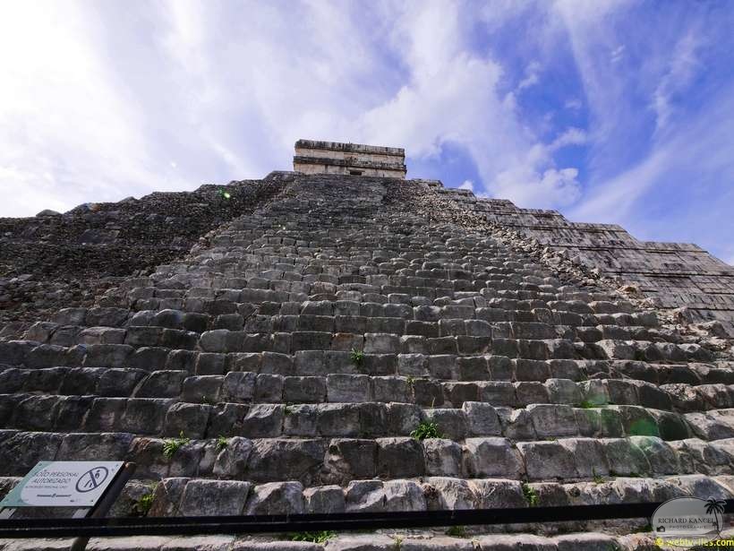 chitchen-itza-059.jpg