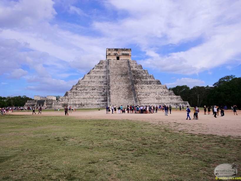 chitchen-itza-068.jpg