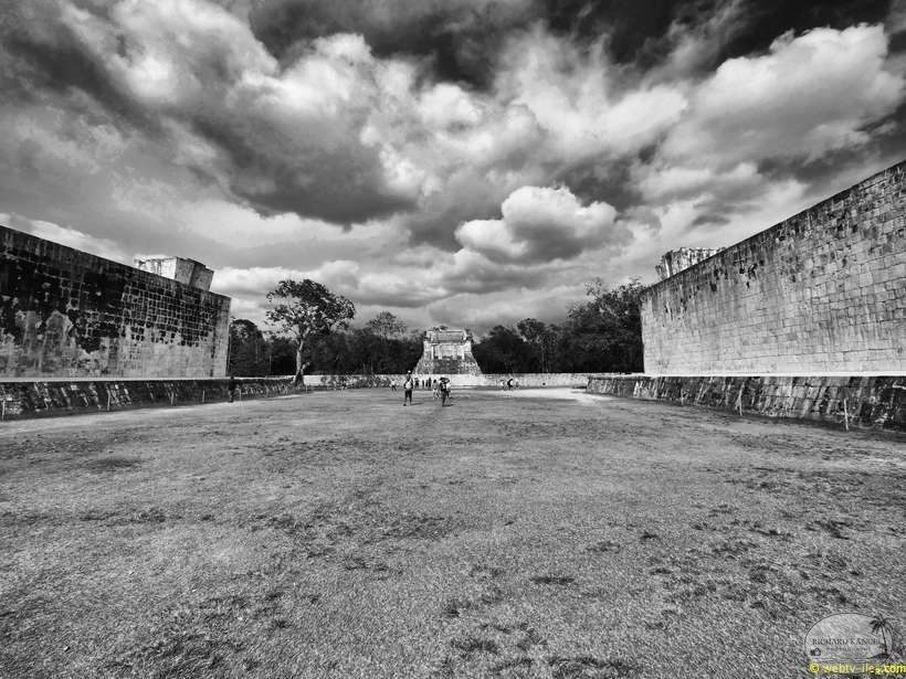 chitchen-itza-093.jpg
