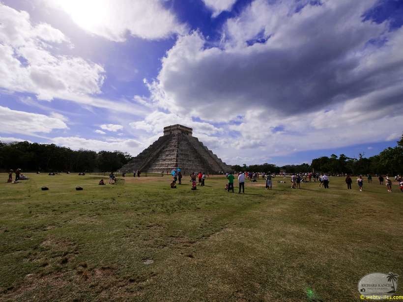 chitchen-itza-095.jpg