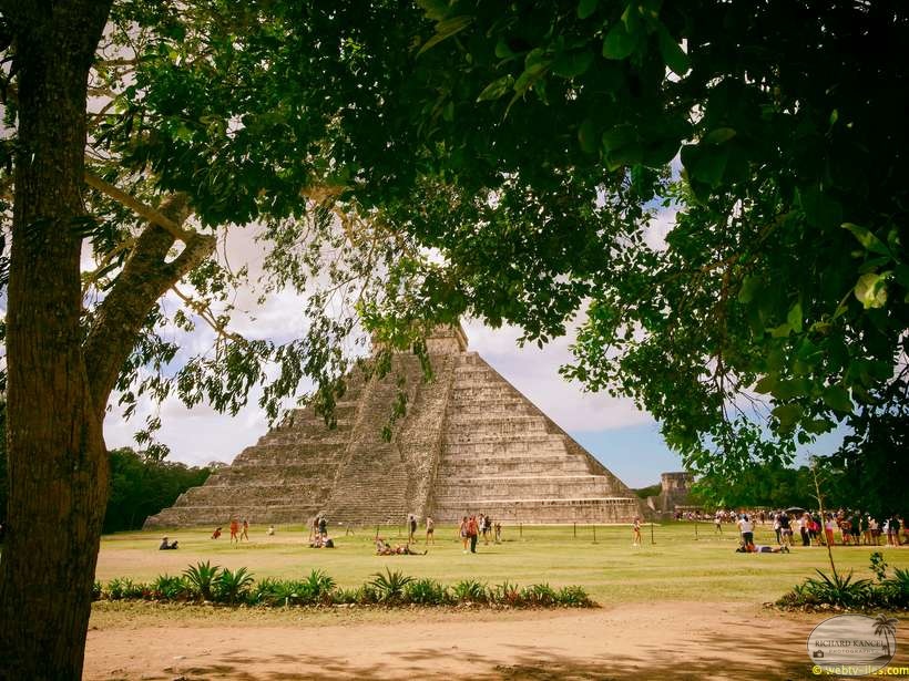 chitchen-itza-096.jpg
