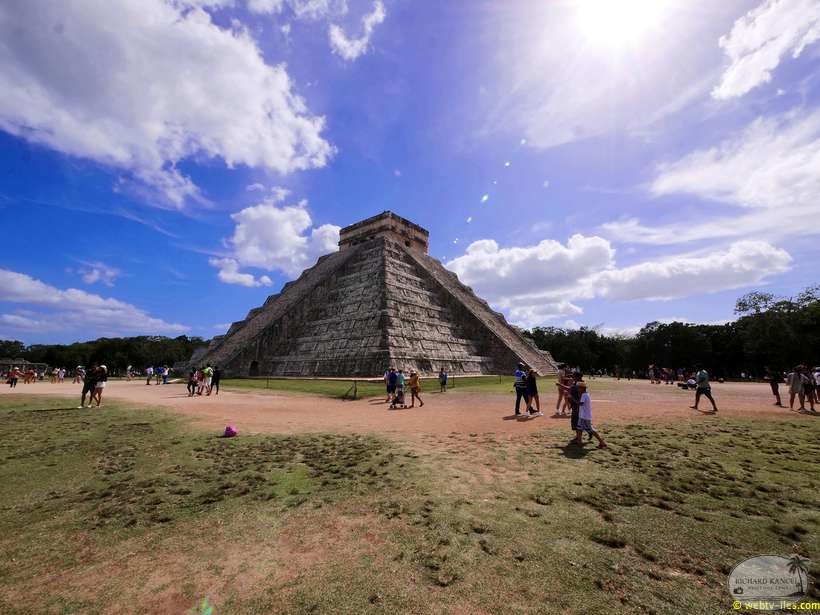 chitchen-itza-107.jpg