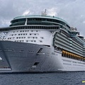 boat-caiman144.jpg