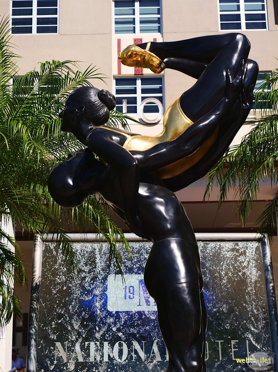 floride-miami-collins375.jpg