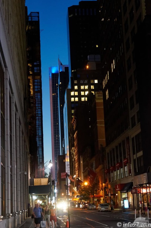 DSC04031-night.jpg