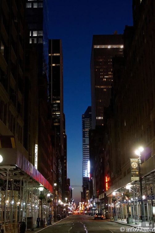 DSC04037-night.jpg
