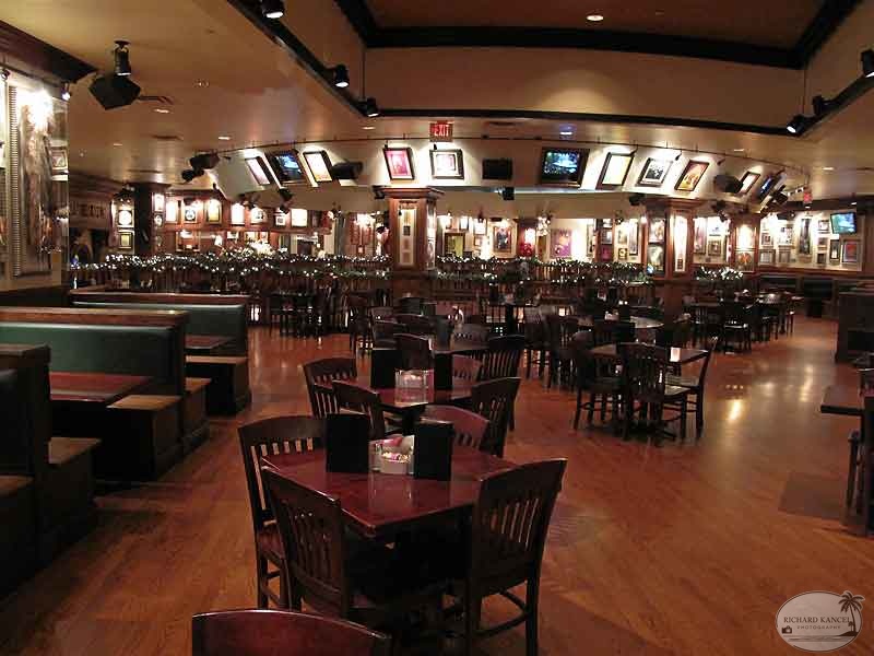 hard-rock-cafe22.jpg