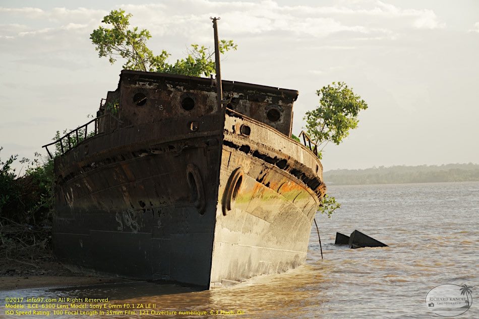 guyane33-st-laurent-fleuve.jpg