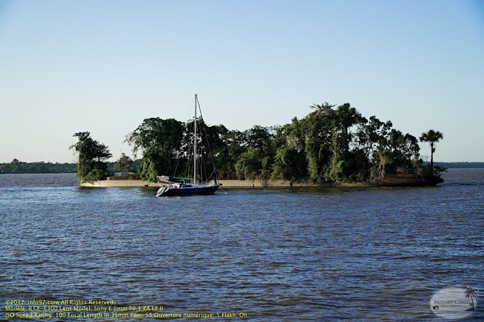 guyane39-st-laurent-fleuve.jpg