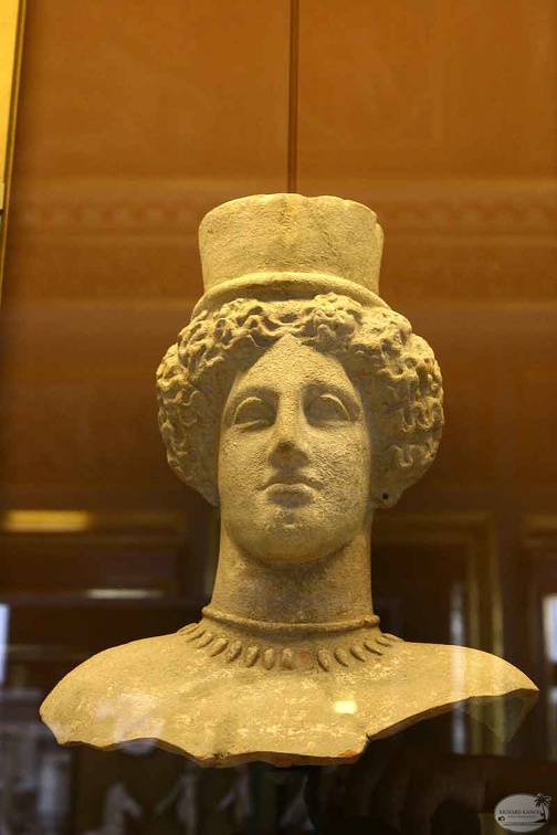 statuette2.jpg