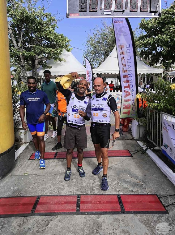 _1066906swimrun.jpg