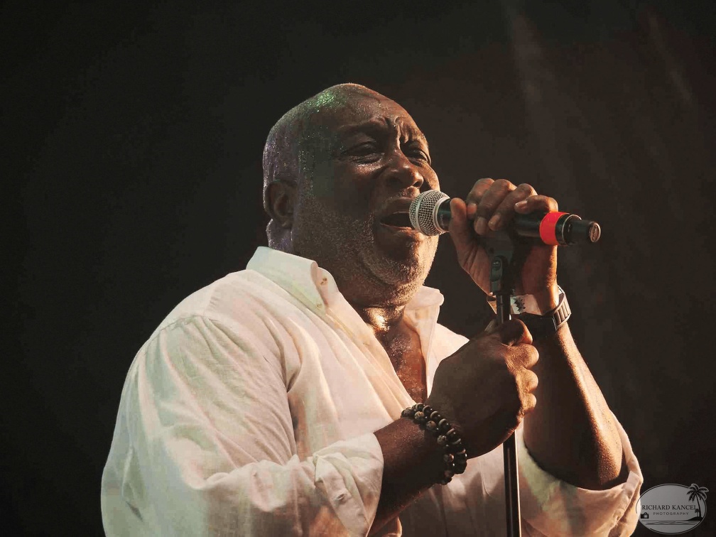 _1084169tabou-combo.jpg