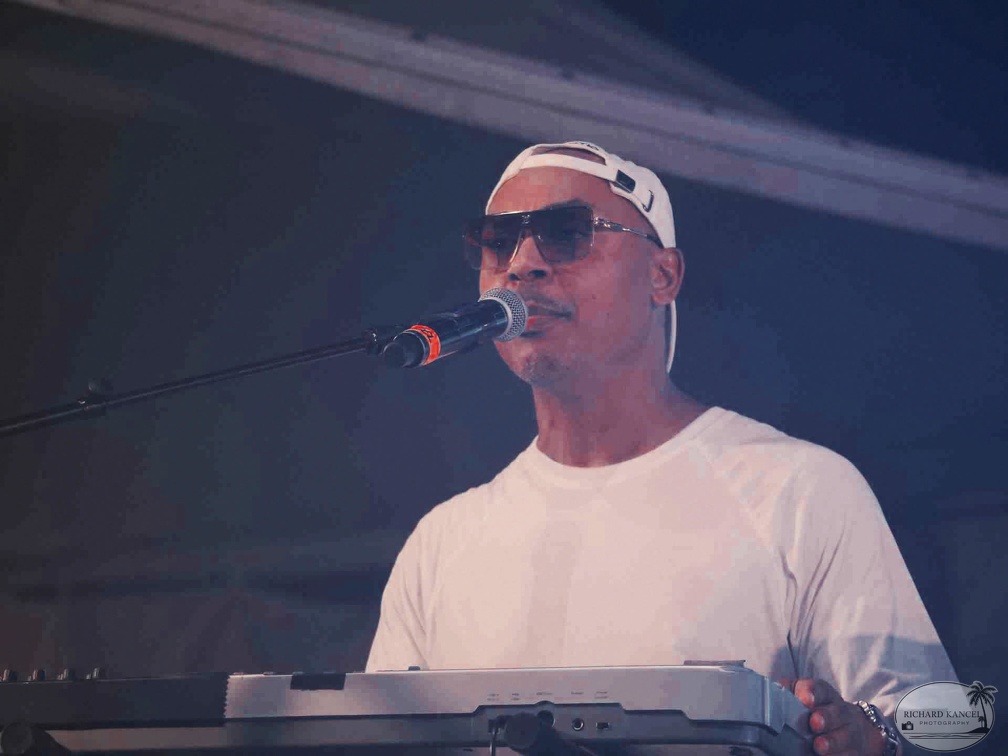 _1084181tabou-combo.jpg