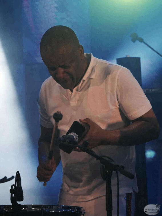 _1084192tabou-combo.jpg