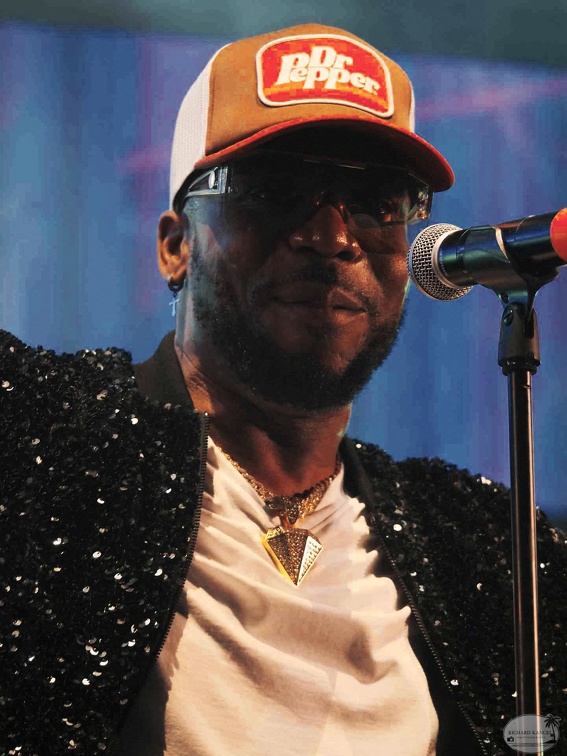 _1084195tabou-combo.jpg
