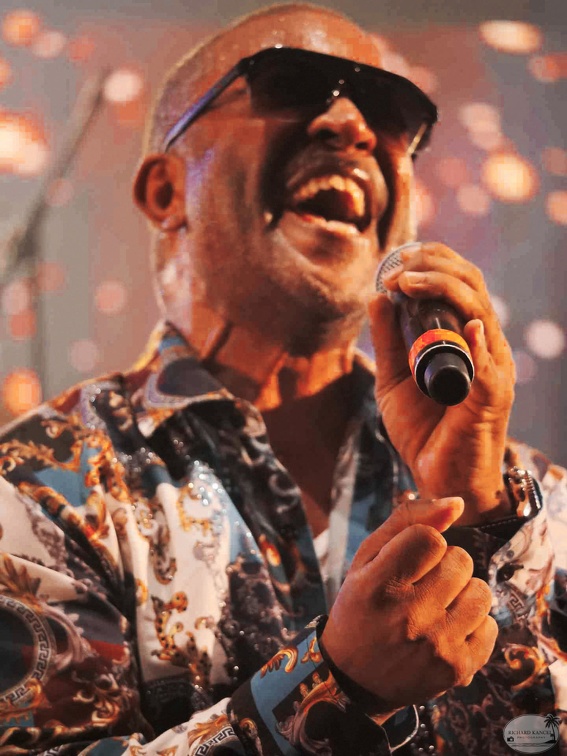 _1084347kool-and-gang.jpg